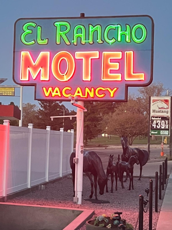 El Rancho Motel image 6