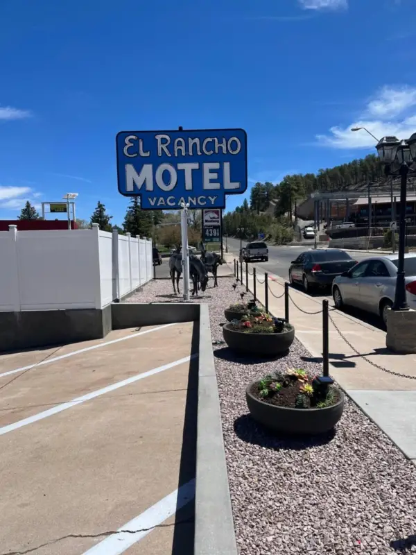 El Rancho Motel Main image